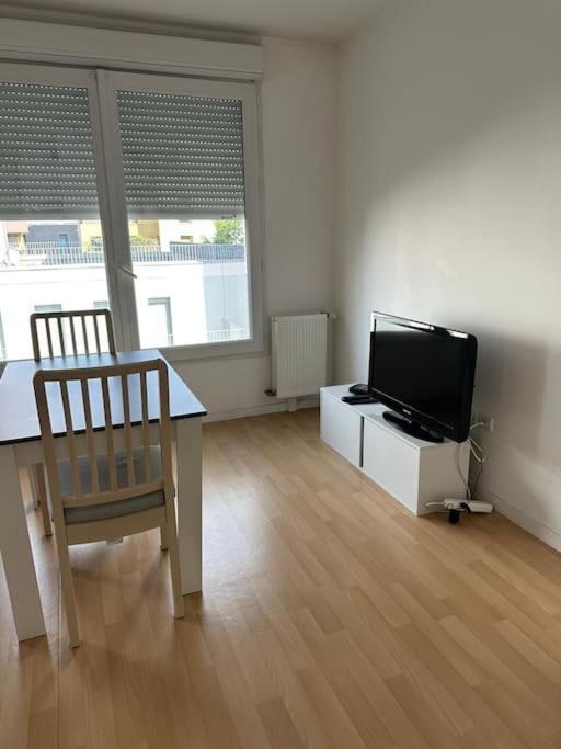 Grand Studio De 37M Carres - Rer Laplace Et Maison Des Examens A 5 Minutes A Pied 阿尔克伊 外观 照片
